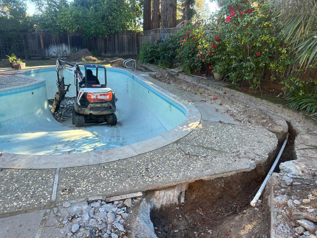 Pool removal Archives - BAY DEMO
